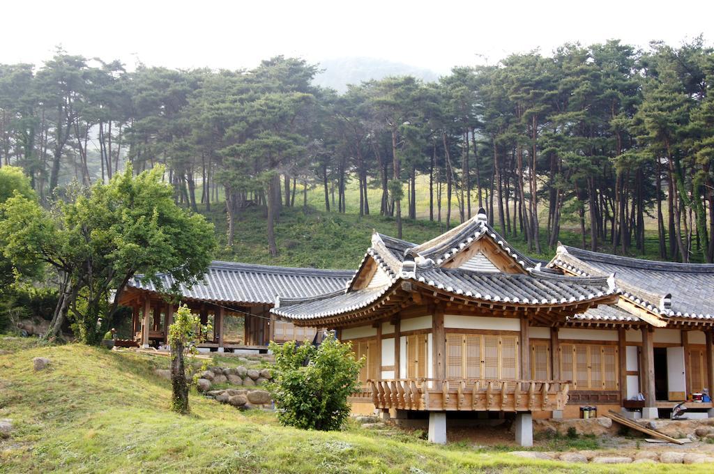 Отель Korean Traditional House - Chungnokdang Boseong Номер фото