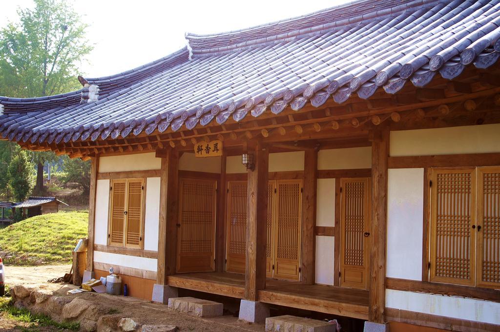 Отель Korean Traditional House - Chungnokdang Boseong Номер фото
