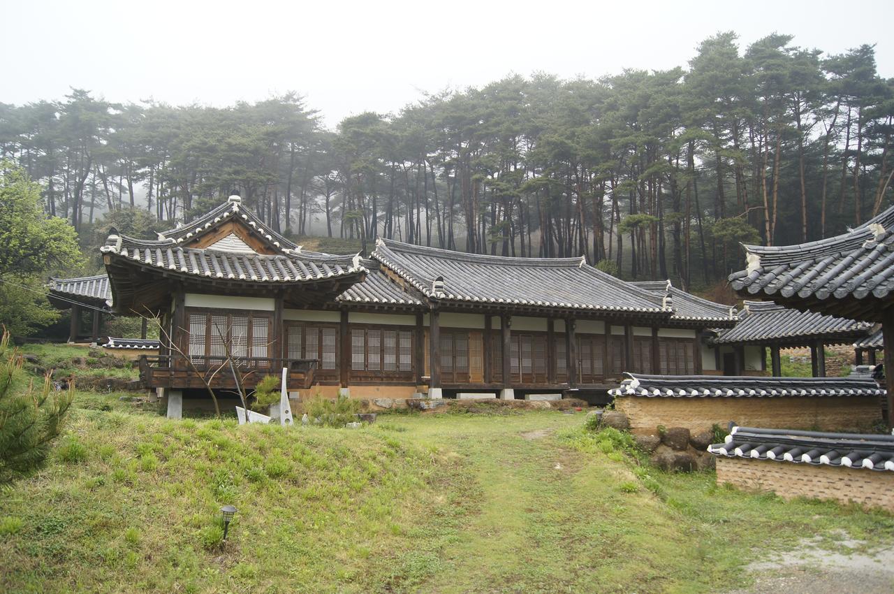 Отель Korean Traditional House - Chungnokdang Boseong Экстерьер фото